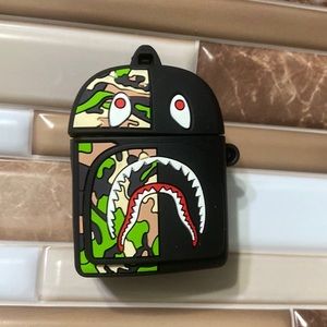 AIRPODS1 BAPE CASE
